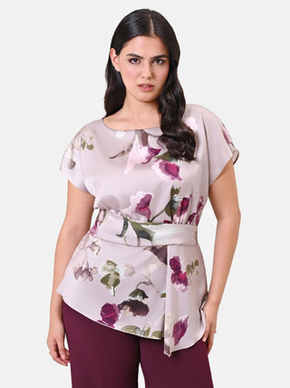 Blusa Curvy panna con stampa floreale e fondo asimmetrico