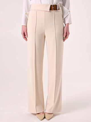 Pantaloni con Fibbia in Scuba Mano Crepe Beige