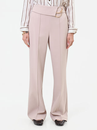 High-Waist-Hose in Taupe-Beige mit Zierkette