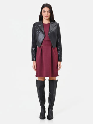 Veste cropped noire à larges revers
