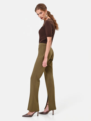 Pantalone svasato verde militare con spacco al fondo