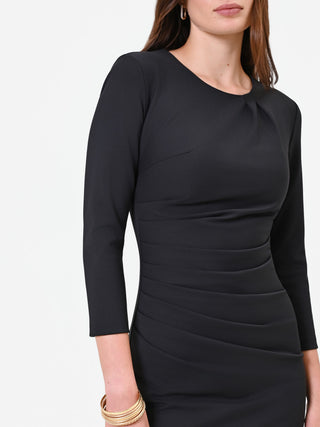 Robe fourreau noire à drapé latéral