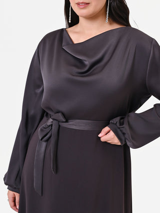 Abito Curvy  midi moro con scollo ad anello