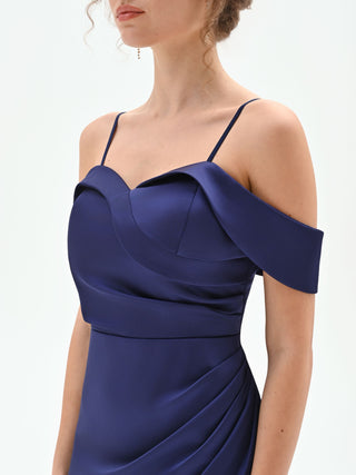 Abito lungo atelier blu indaco con drappeggio laterale