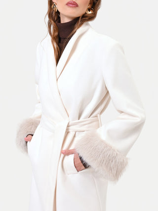 Manteau peignoir crème avec poignets effet fourrure