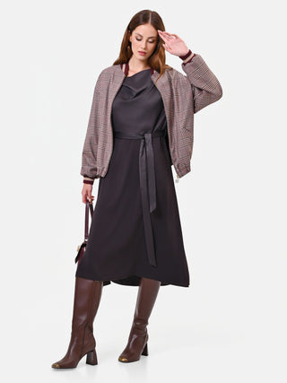 Abito midi marrone in raso