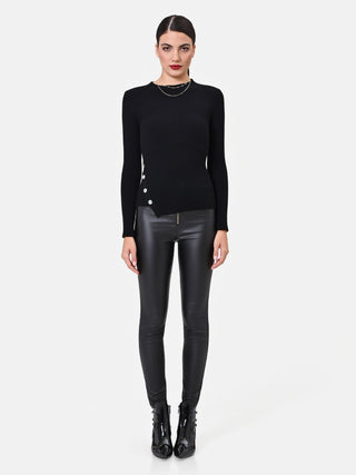 Pull asymétrique noir en viscose à boutons