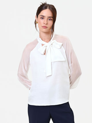 Blusa Studio bianca in georgette con fiocco