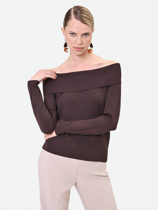 Dunkelbrauner Pullover mit Carmen-Ausschnitt