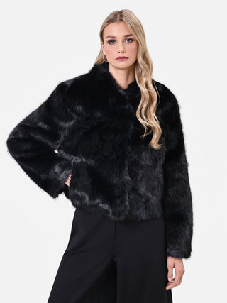Giacca cropped nera effetto pelliccia