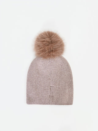 Gorro beige topo con cristales y pompón