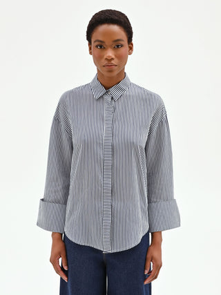 Locker geschnittene Viskosebluse mit Streifen