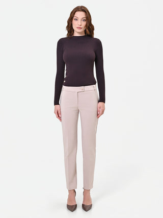 Zigarettenhose in Taupe-Beige mit Bügelfalte