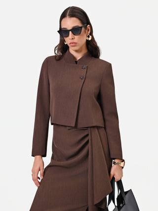 Giacca moro cropped con chiusura asimmetrica