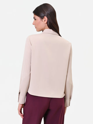 Georgette-Bluse in Taupe-Beige mit überlappenden Falten