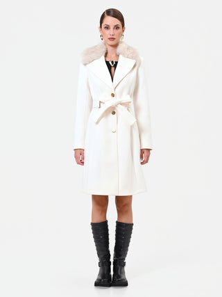 Cappotto bianco con inserto effetto pelliccia