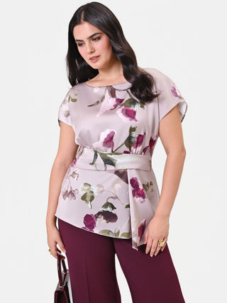 Blusa Curvy panna con stampa floreale e fondo asimmetrico