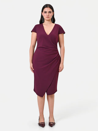 Robe fourreau Curvy bordeaux à drapé latéral