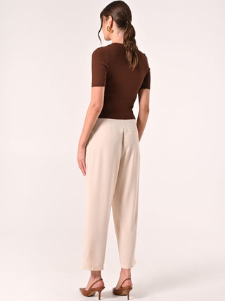 Pantalón efecto gofrado beige