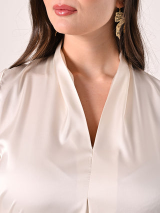 Biała bluzka satynowa curvy