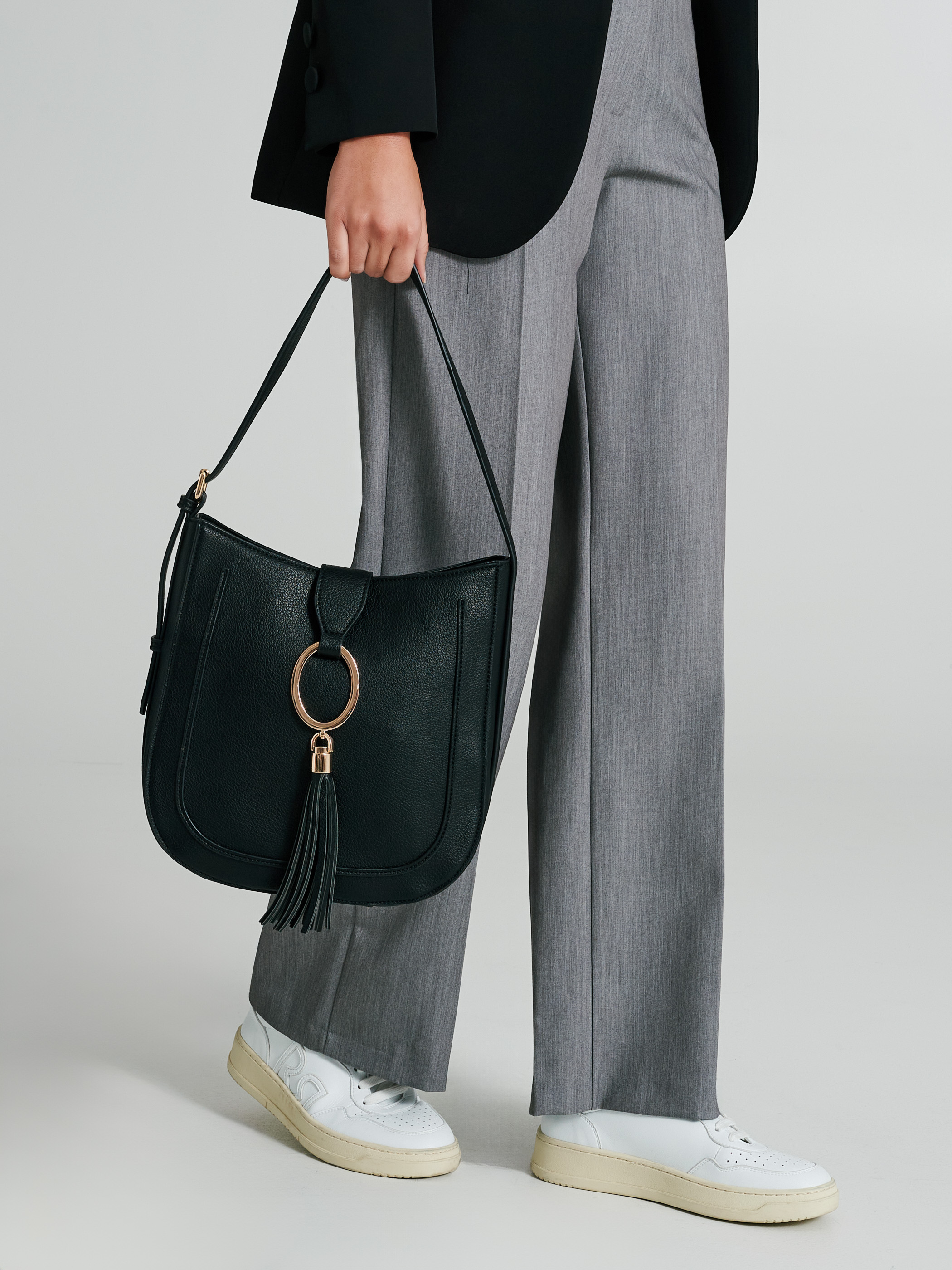 Tassel shoulder bag shop