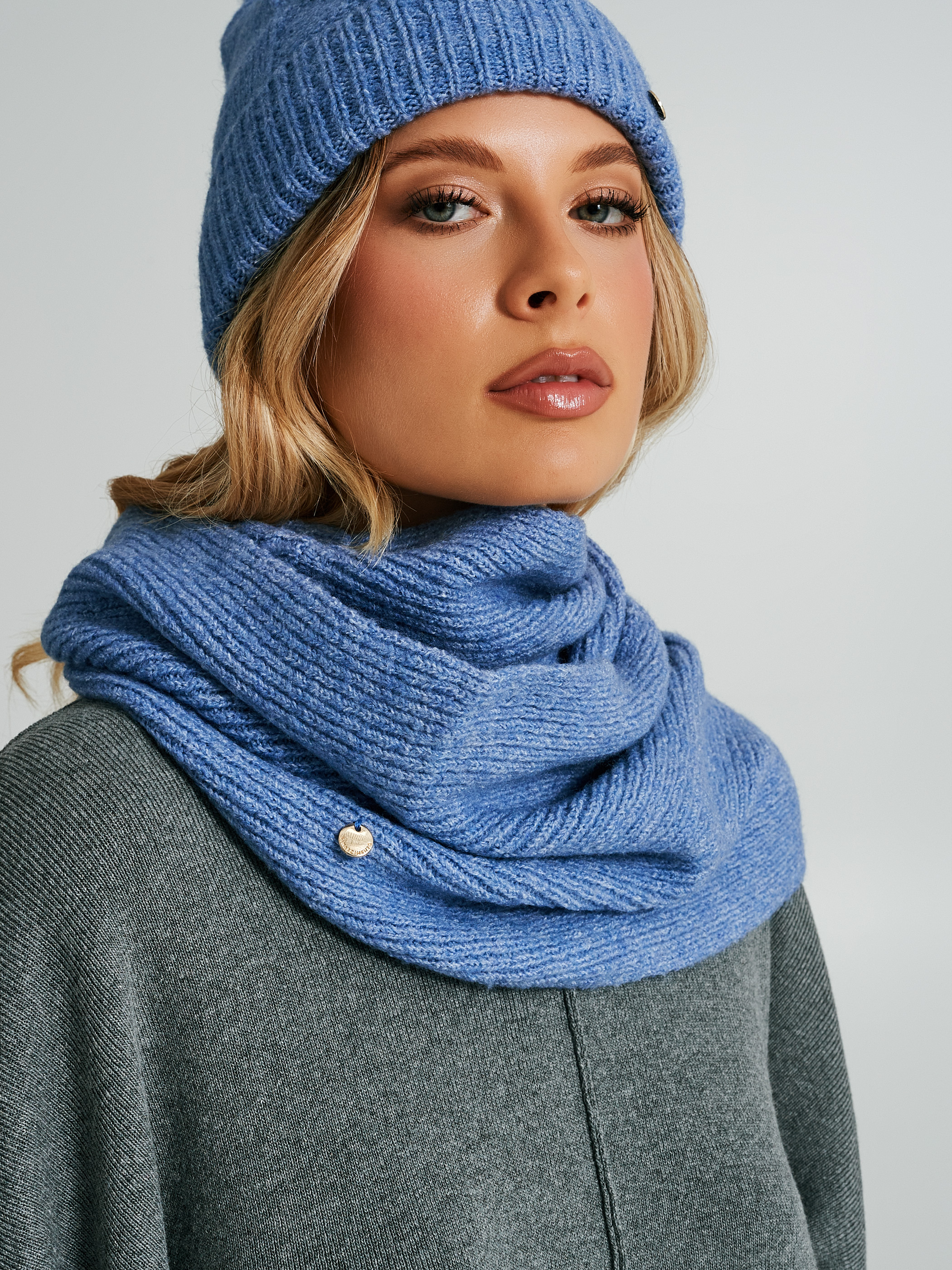 Blue cashmere infinity shop scarf
