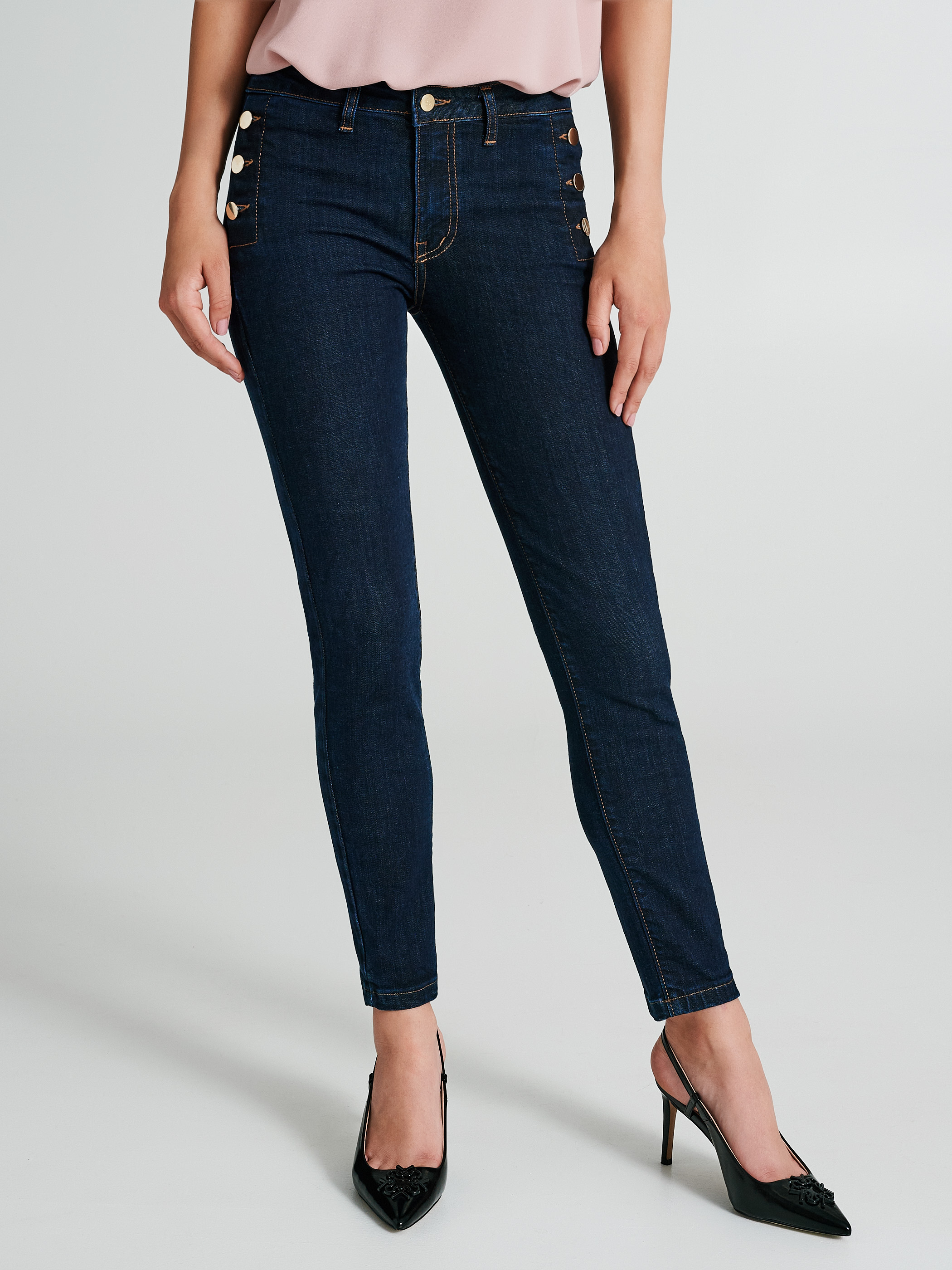 Jeans con discount bottoni a vista