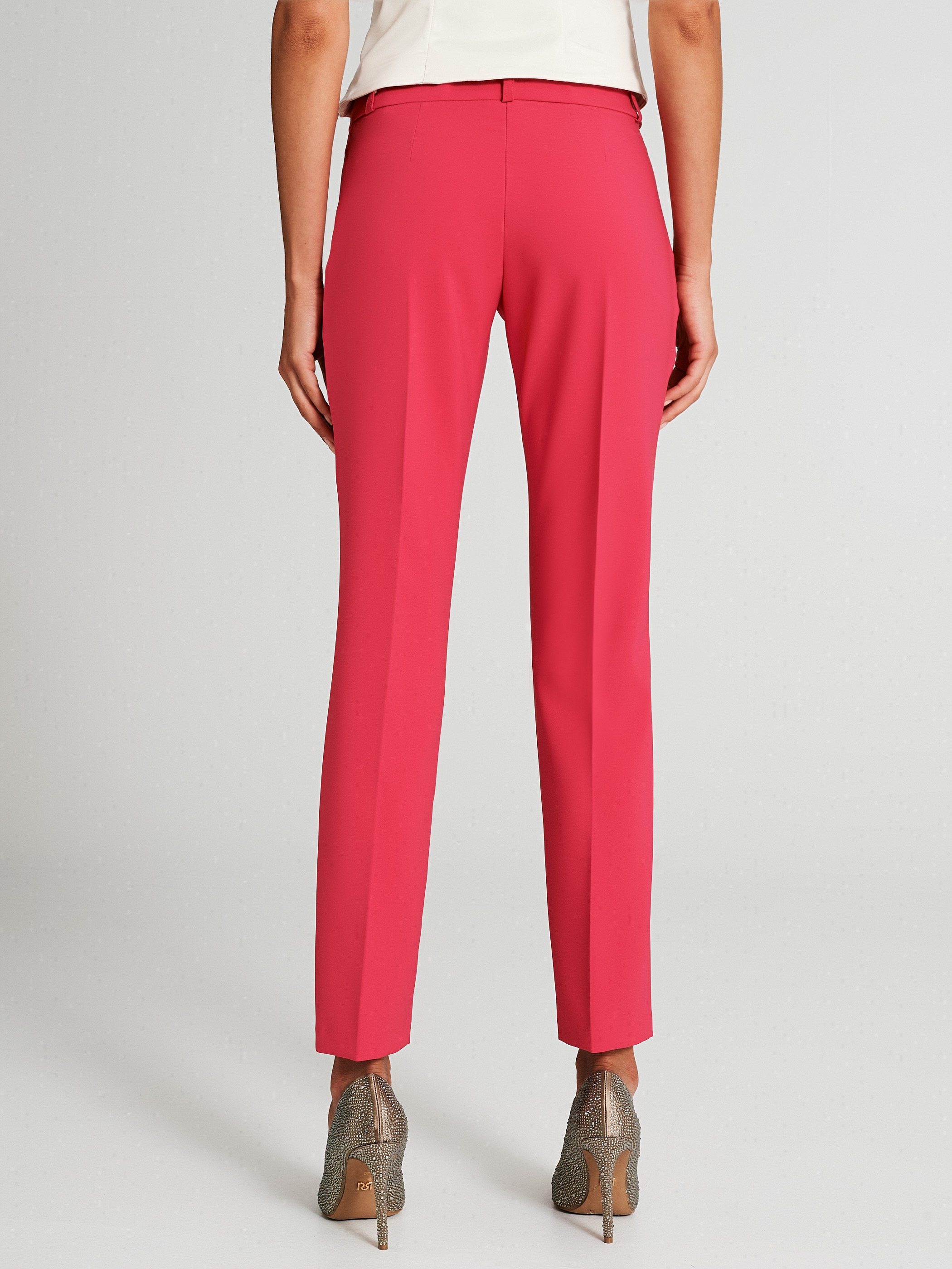 Pantalon entallado 2025