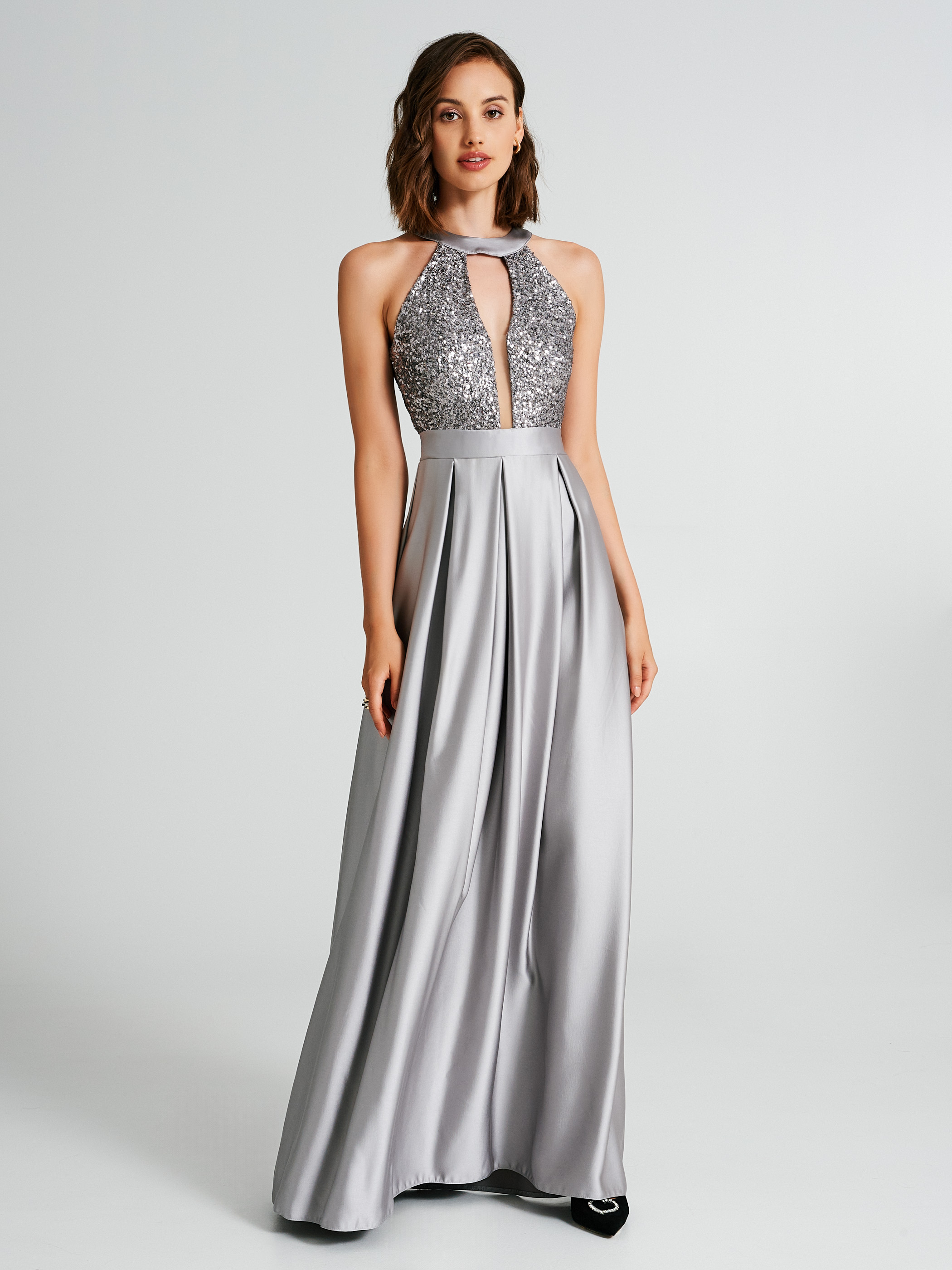 Vestido de saten plateado largo shop