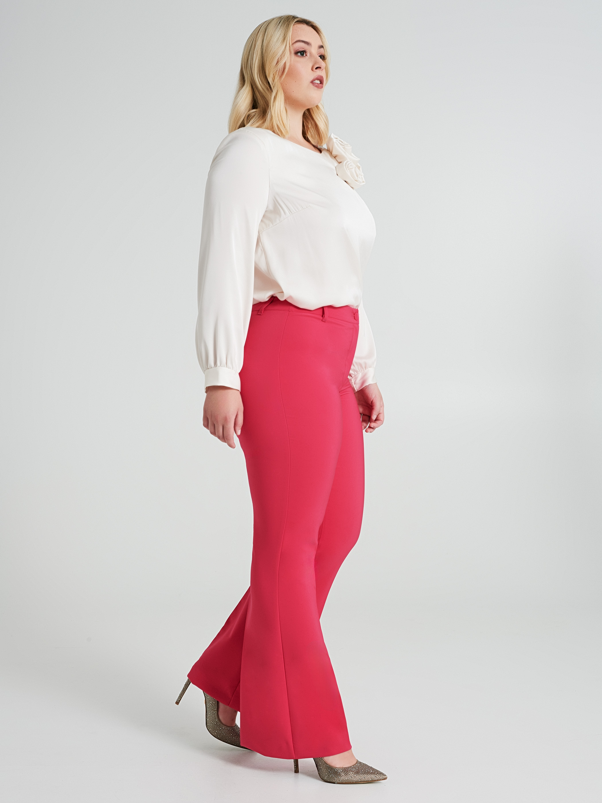 Pantaloni a zampa curvy store