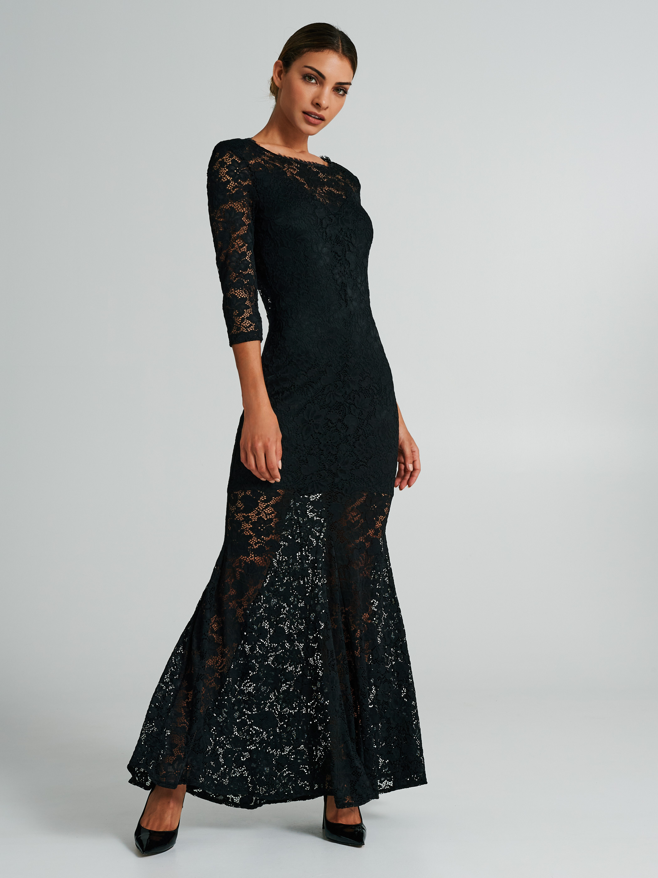 Abito nero clearance in pizzo lungo