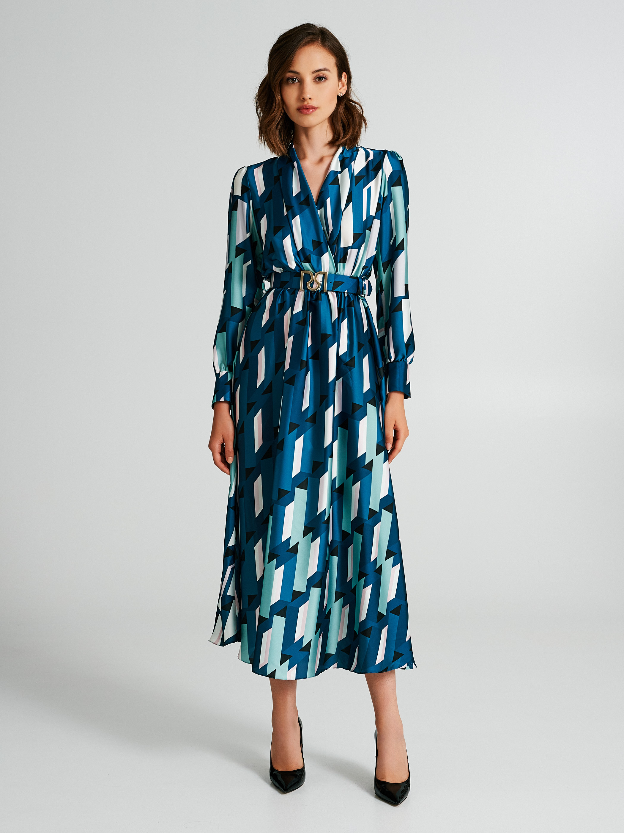 Chemise dress with a geometric print