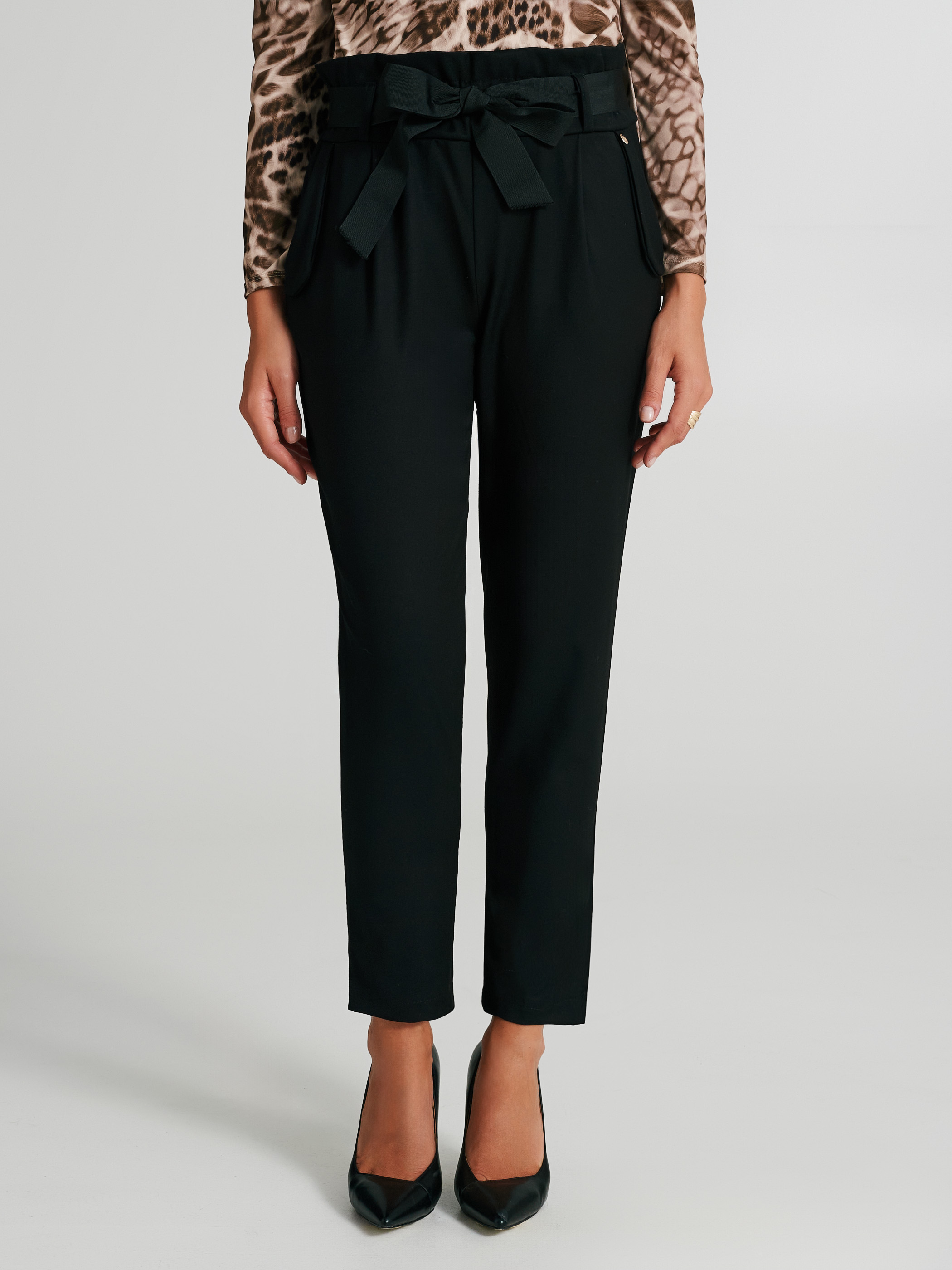 Pantalon carotte avec noeud best sale