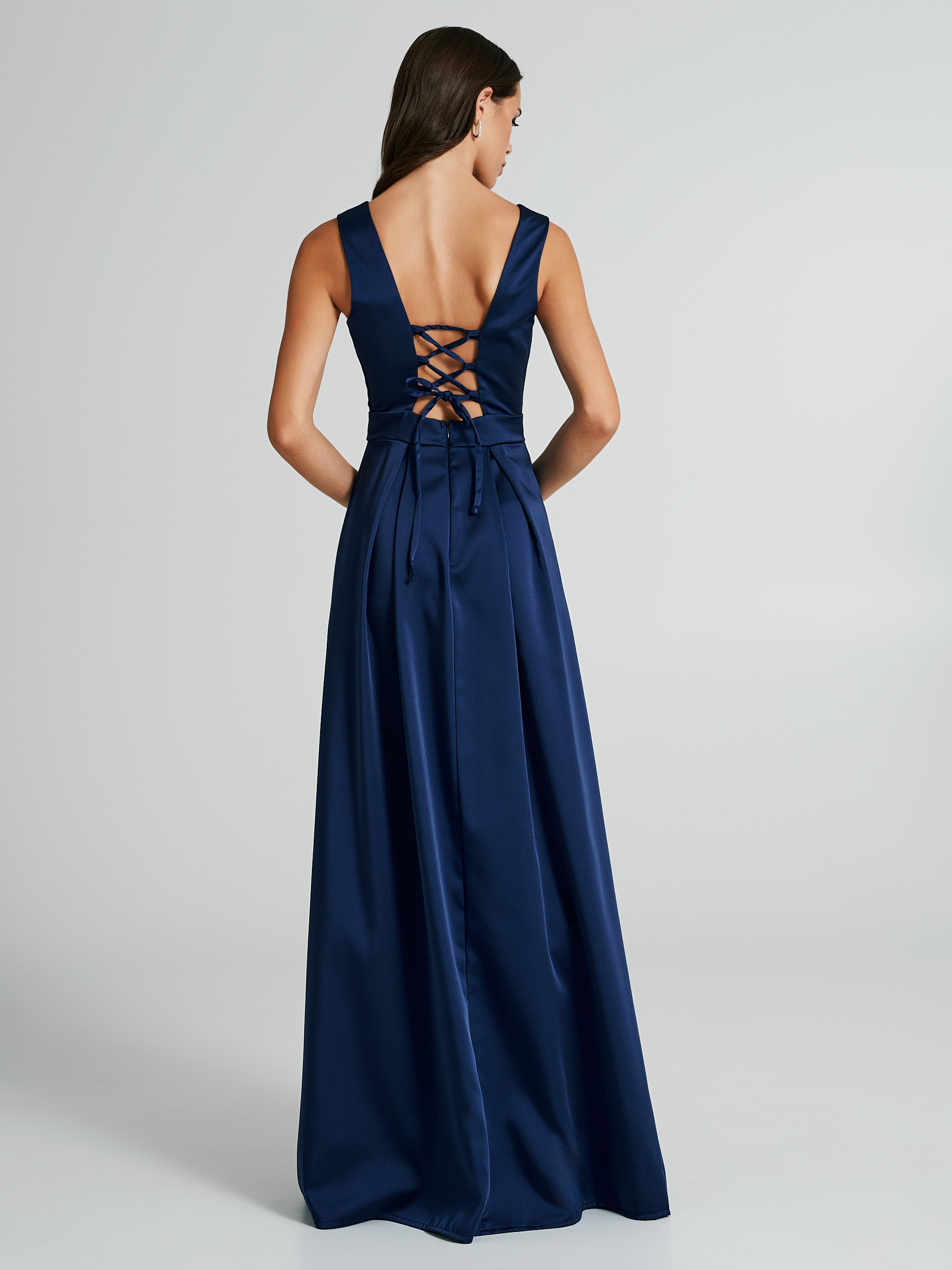 Abito Rinascimento atelier con laccetti