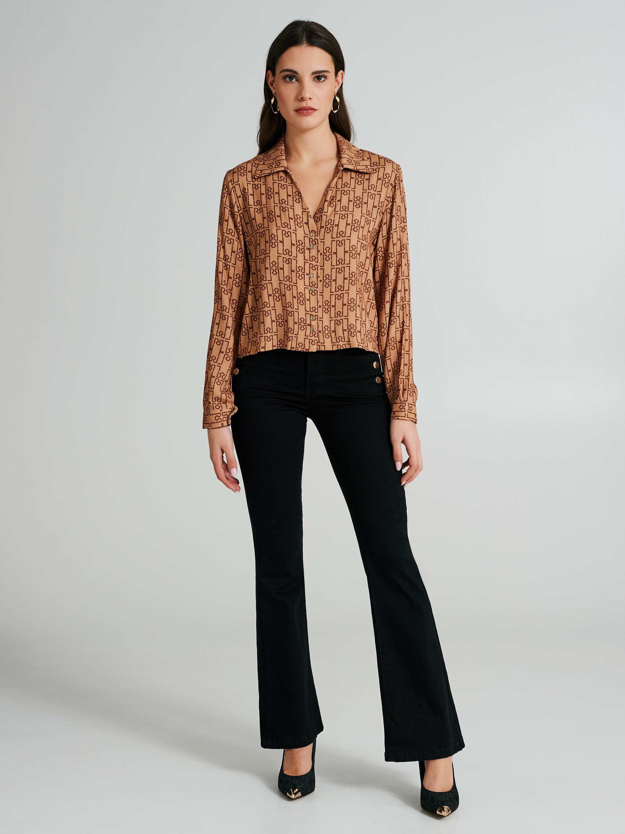 Camicia a scatoletta logata