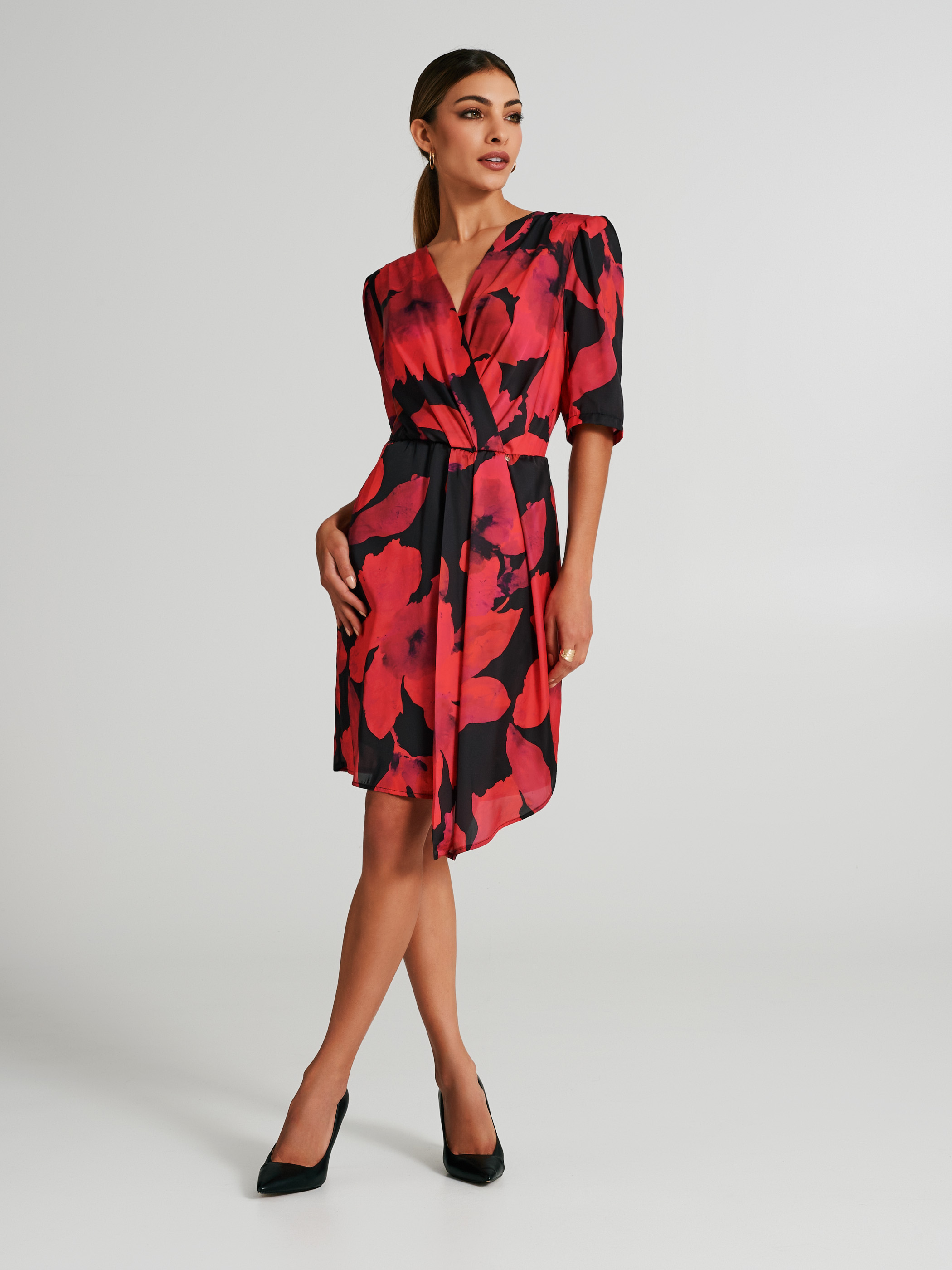 Robe en satin motif fleuri