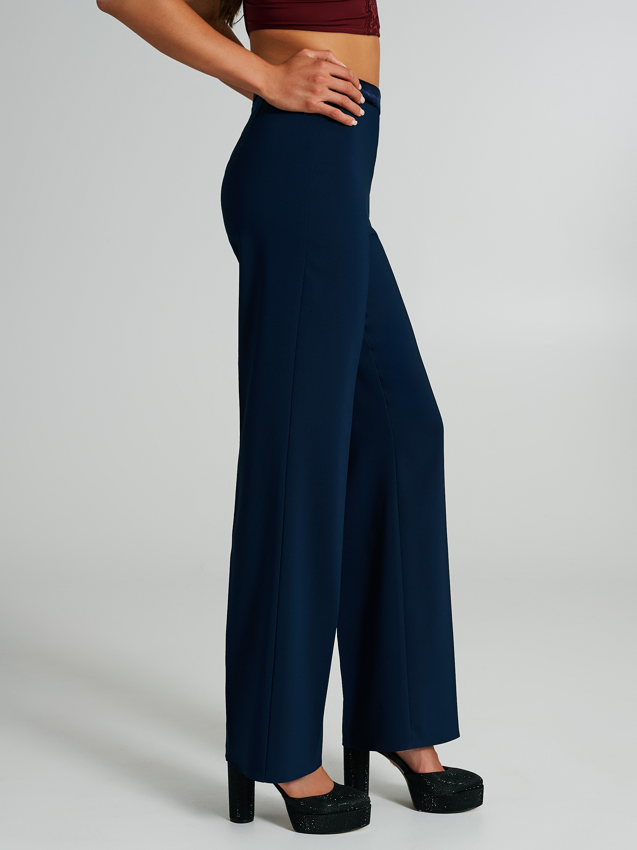 Pantaloni palazzo con profilo in velluto