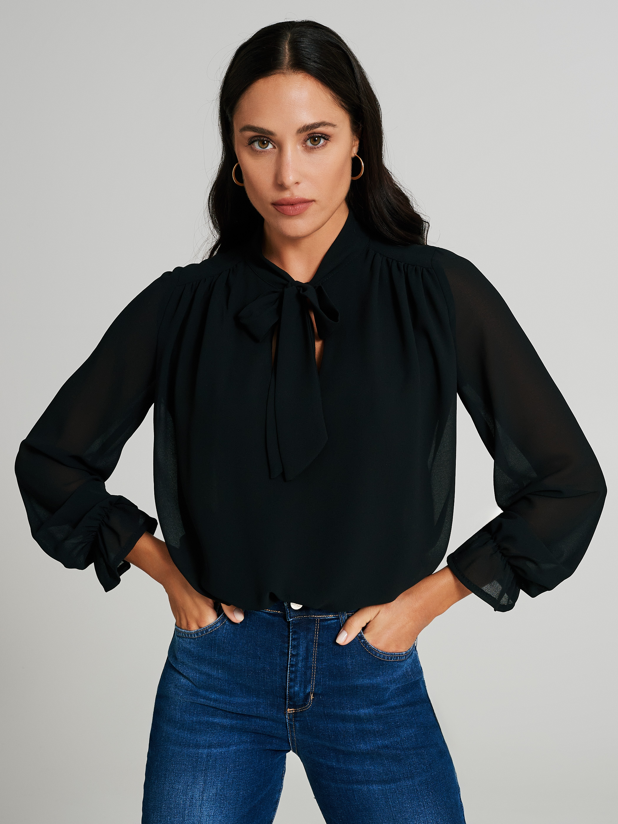 Blouse hotsell avec noeud