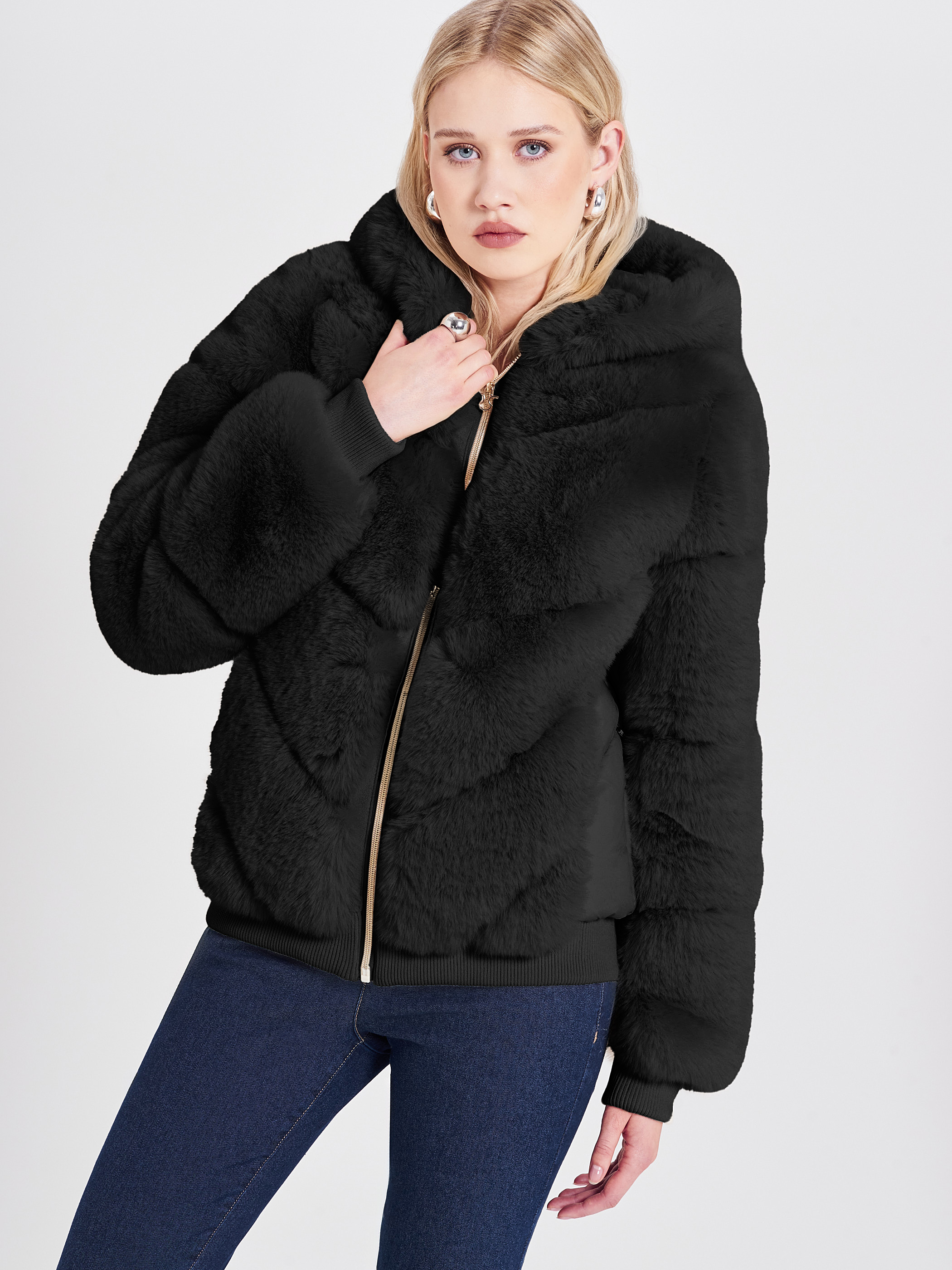 Chaqueta negra efecto pelo Rinascimento