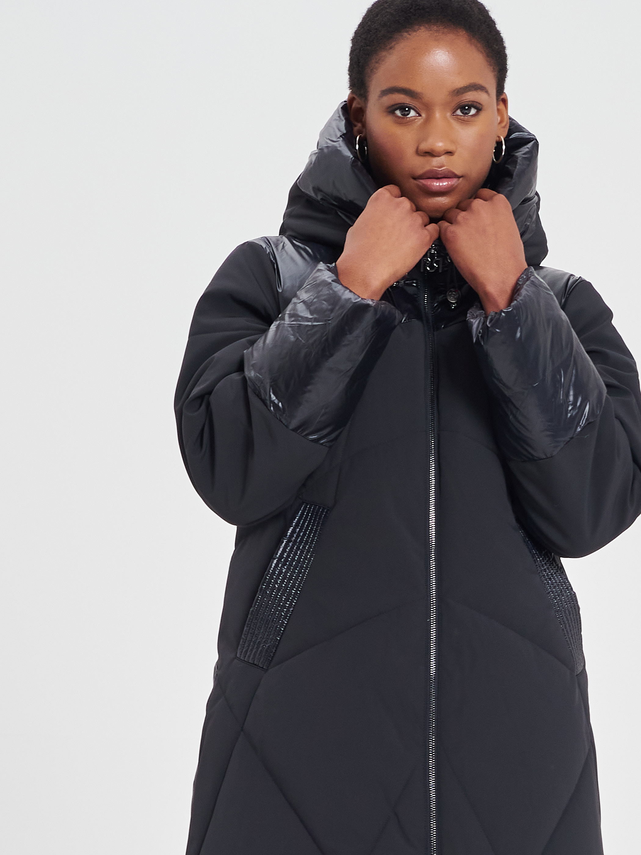 Puffer jacket glossy black online