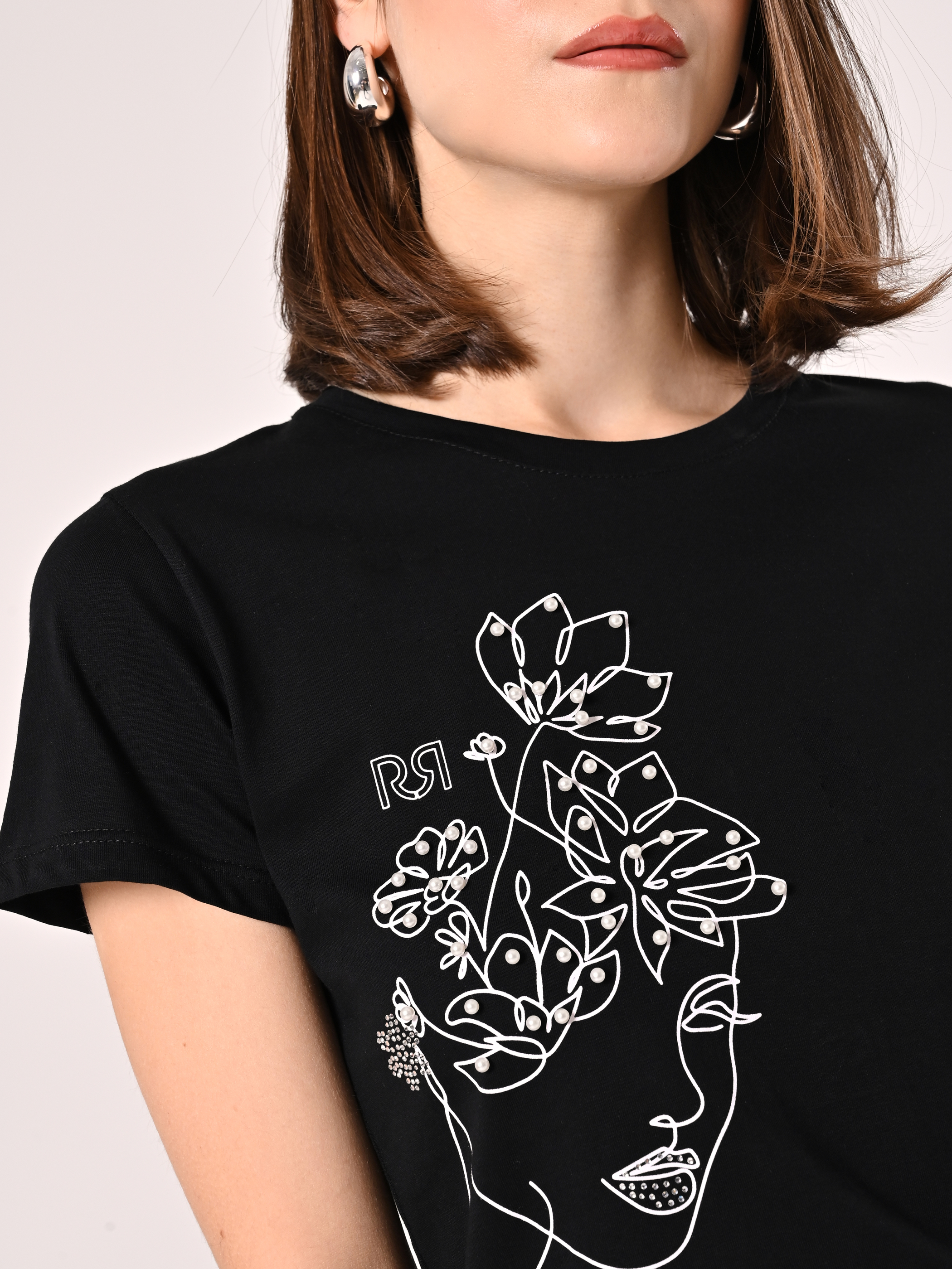 White Cotton T Shirt with Pearls
