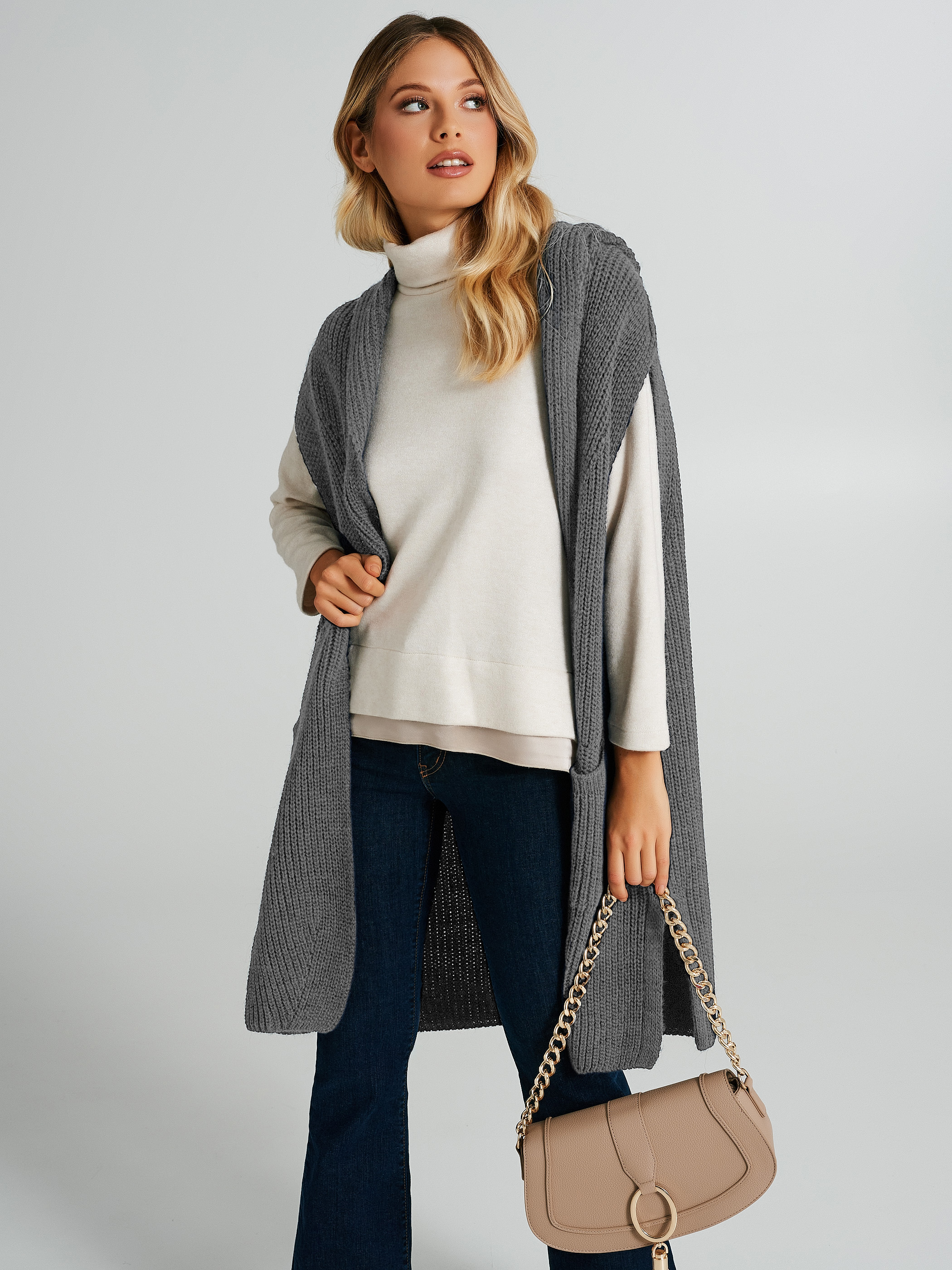 Long top knitted waistcoat