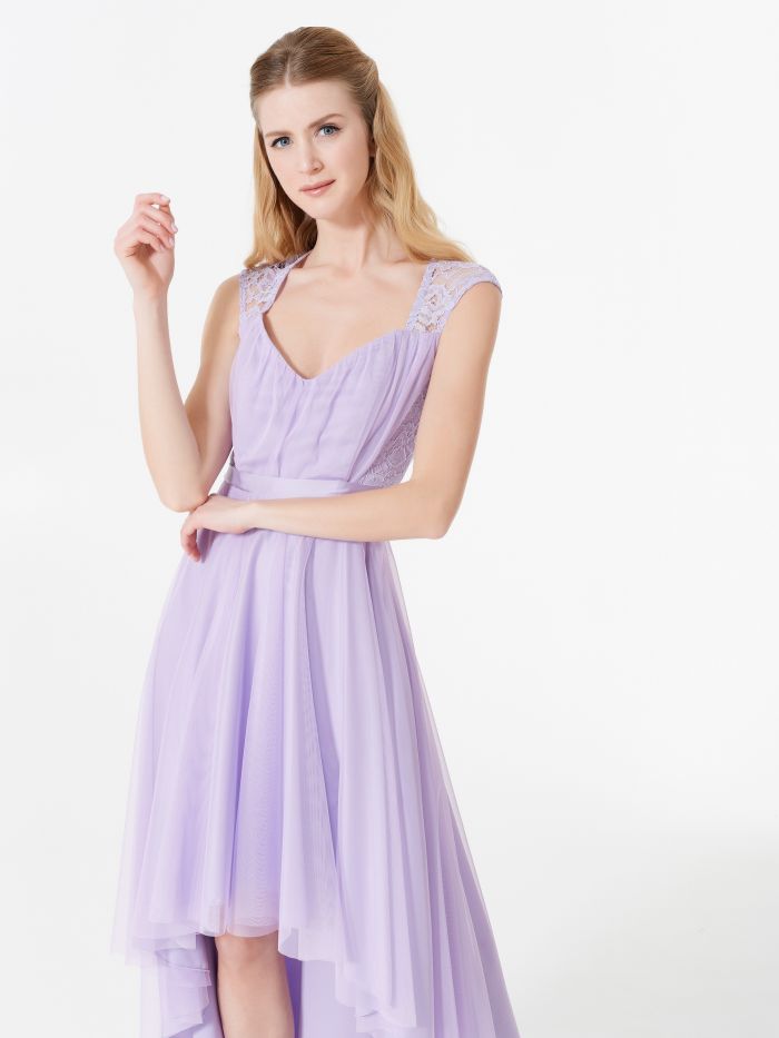 Robe Rinascimento atelier en dentelle et tulle Robe atelier en dentelle et tulle de couleur lilas Rinascimento