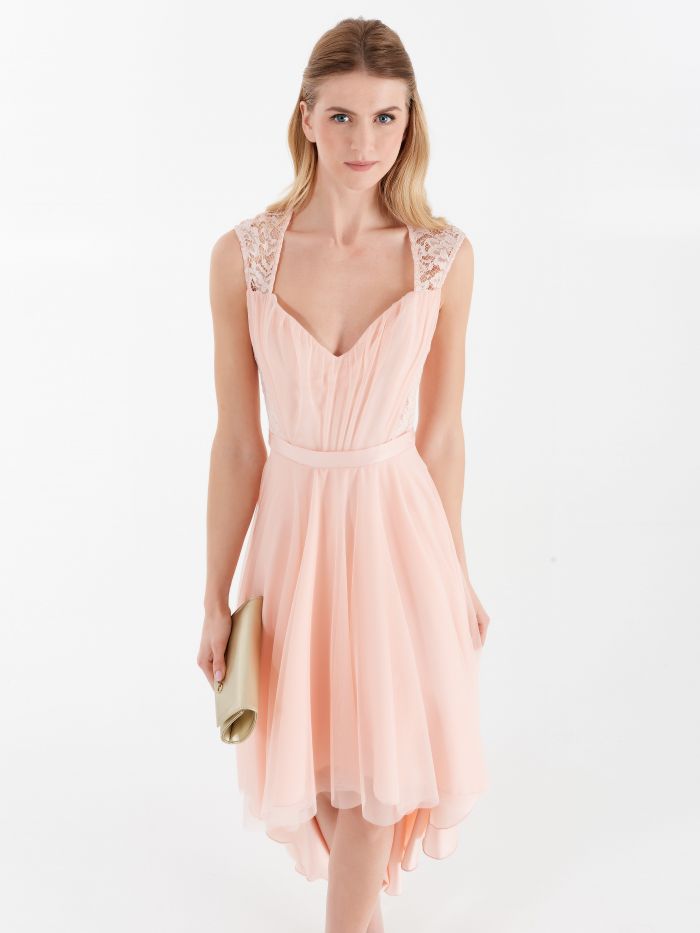 Robe Rinascimento atelier en dentelle et tulle Robe atelier en dentelle et tulle de couleur rose Rinascimento