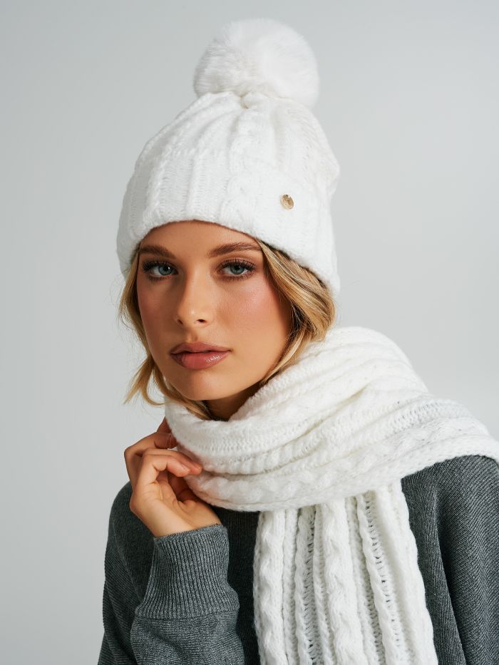 Cable-knit hat with pom-pom   Rinascimento