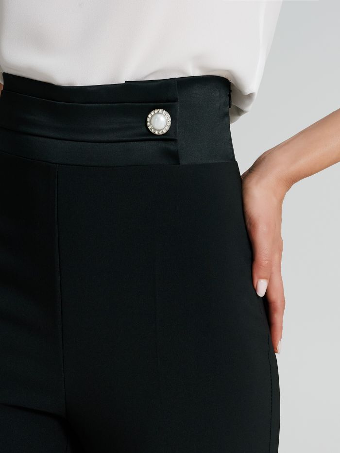Bi-stretch smock stitch trousers.  Rinascimento