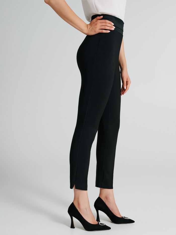 Bi-stretch smock stitch trousers.  Rinascimento