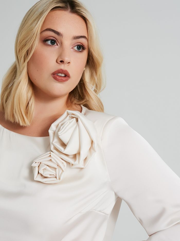 Curvy blouse with rose appliqué   Rinascimento