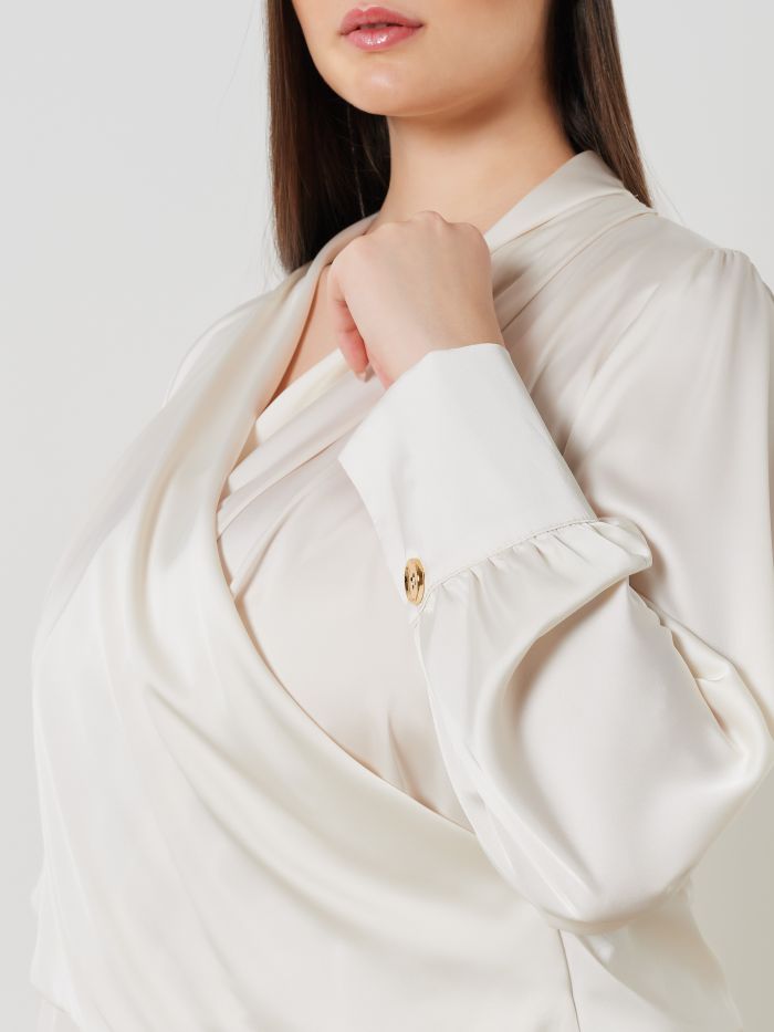 Blouse curvy en satin  Rinascimento