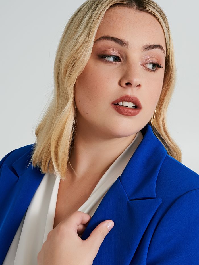 Veste courte curvy en tissu technique  Rinascimento